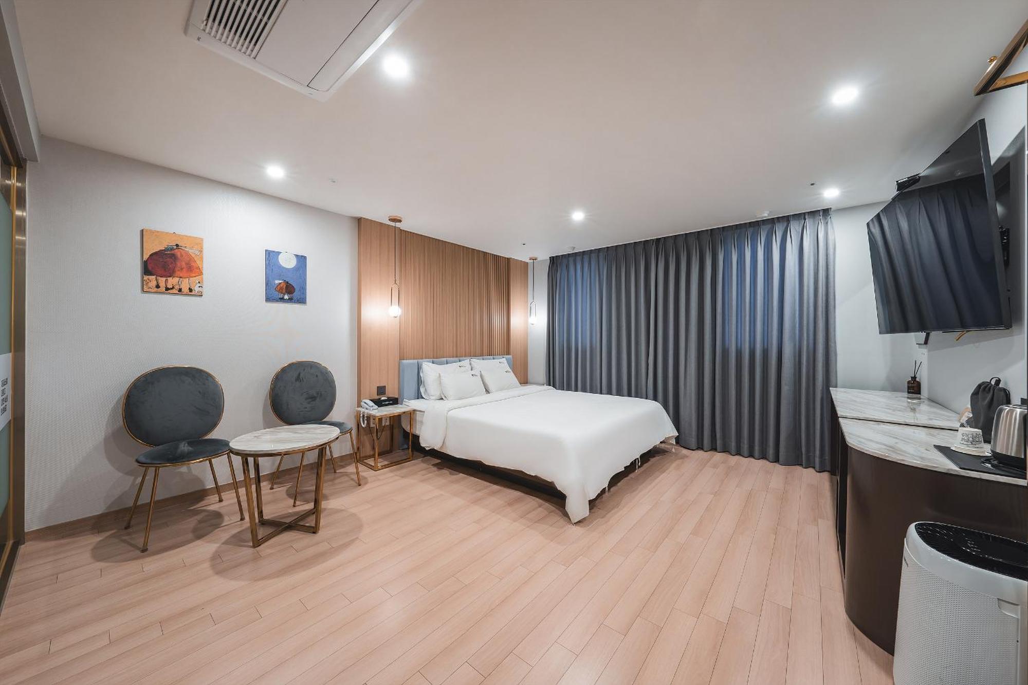 Palace 3* Gyeongju